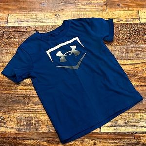 Boys Under Armour Shirt🦖